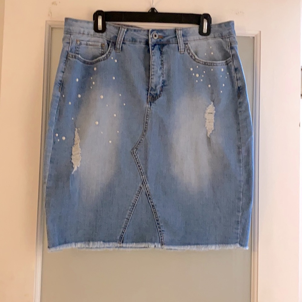 Pearl studded skirt